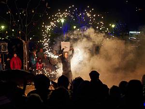 Der Flammenwerfer: Detlef Vogt beim Festival der Lichter