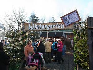 Wintergarten tagsüber vor JOSKA Erlebnisrestaurant
