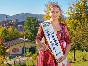 Weißwurstkönigin 2018 Magdalena Heimann besucht das Glasparadies